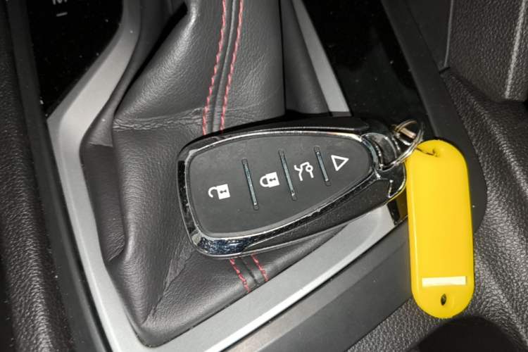 Used Chevrolet Orlando 2020 Light Hybrid Redline 530T Automatic Enjoyment Edition (5+2 Models) Vehicle Key