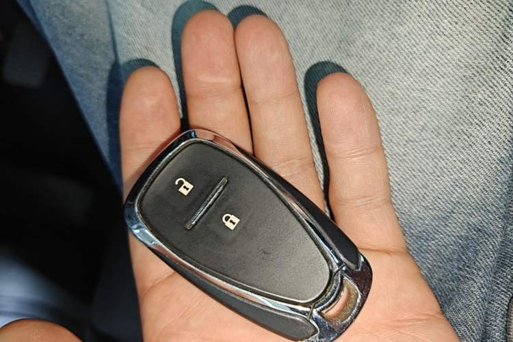 Used Chevrolet Orlando 2020 Light Hybrid Redline 530T Automatic Enjoyment Edition (5+2 Models) Vehicle Key