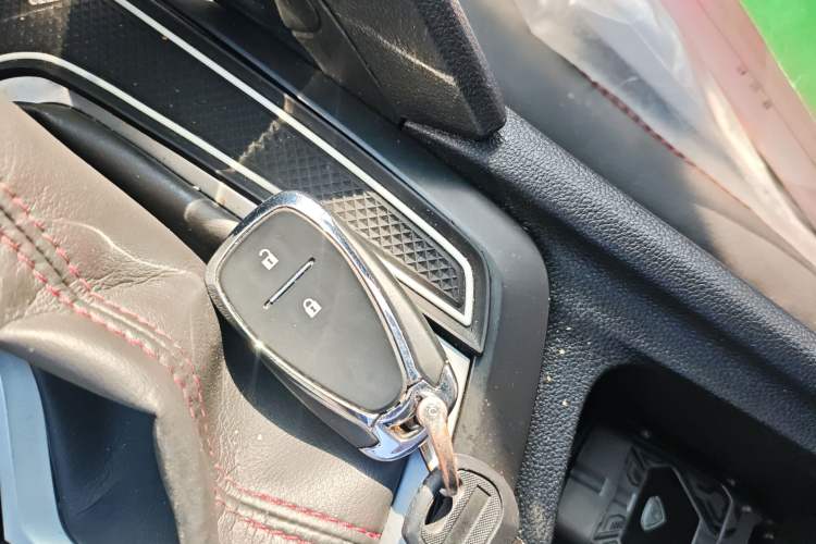 Used Chevrolet Orlando 2020 Light Hybrid Redline 530T Automatic Enjoyment Edition (5+2 Models) Vehicle Key