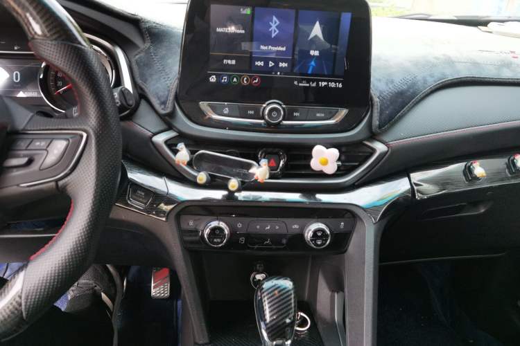 Used Chevrolet Orlando 2020 Light Hybrid Redline 530T Automatic Enjoyment Edition (5+2 Models) Audio And AC Panel