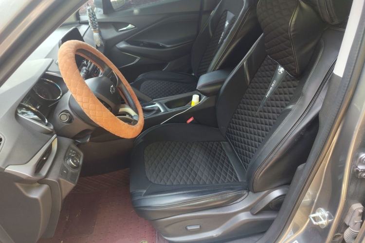 Used Chevrolet Orlando 2020 Mild Hybrid 530T Automatic Enjoyment Edition (5+2 Models) Left Front Seat