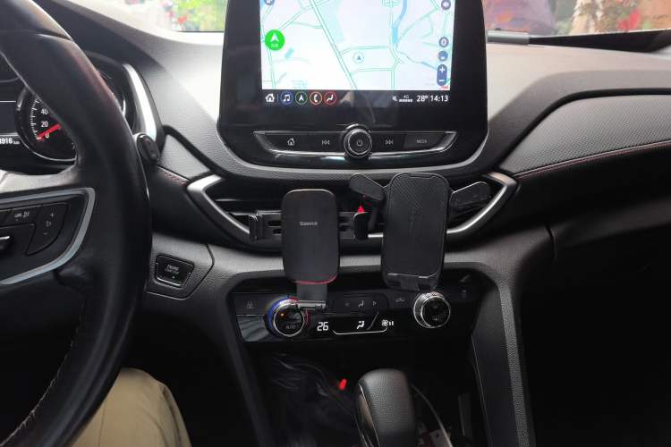 Used Chevrolet Orlando 2020 Light Hybrid Redline 530T Automatic Enjoyment Edition (5+2 Models) Audio And AC Panel