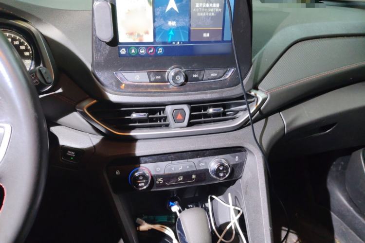 Used Chevrolet Orlando 2020 Light Hybrid Redline 530T Automatic Enjoyment Edition (5+2 Models) Audio And AC Panel