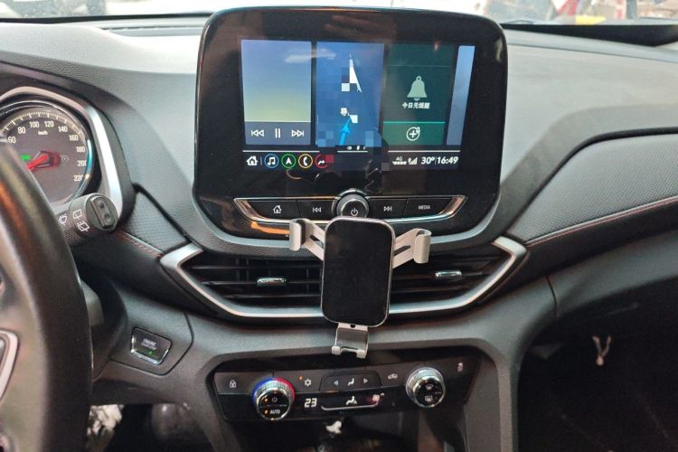 Used Chevrolet Orlando 2020 Light Hybrid Redline 530T Automatic Enjoyment Edition (5+2 Models) Audio And AC Panel