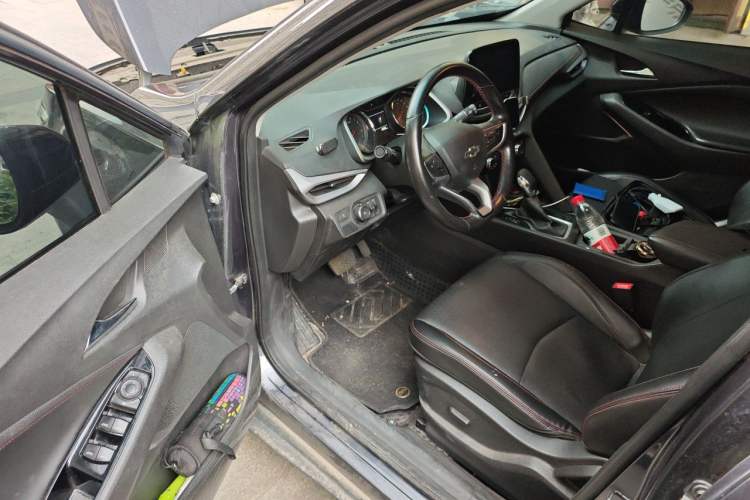 Used Chevrolet Orlando 2020 Light Hybrid Redline 530T Automatic Enjoyment Edition (5+2 Models) Driver Seat