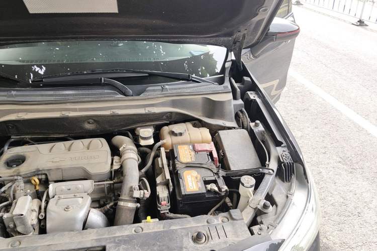 Used Chevrolet Orlando 2020 Light Hybrid Redline 530T Automatic Enjoyment Edition (5+2 Models) Engine Bay Left