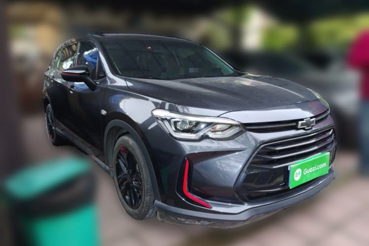 Used Chevrolet Orlando 2020 Light Hybrid Redline 530T Automatic Enjoyment Edition (5+2 Models) Front Right 45 Deg