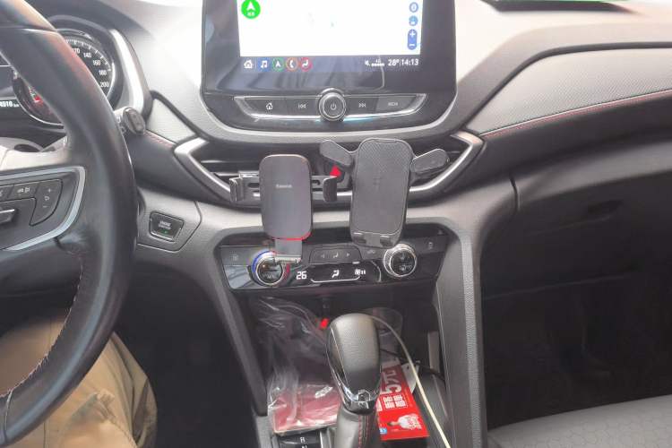 Used Chevrolet Orlando 2020 Light Hybrid Redline 530T Automatic Enjoyment Edition (5+2 Models) Gear Lever