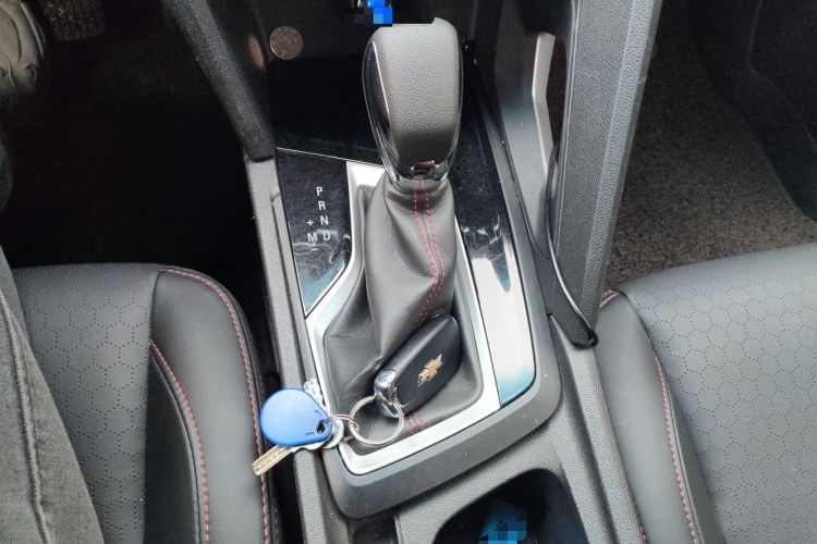 Used Chevrolet Orlando 2020 Light Hybrid Redline 530T Automatic Enjoyment Edition (5+2 Models) Gear Lever