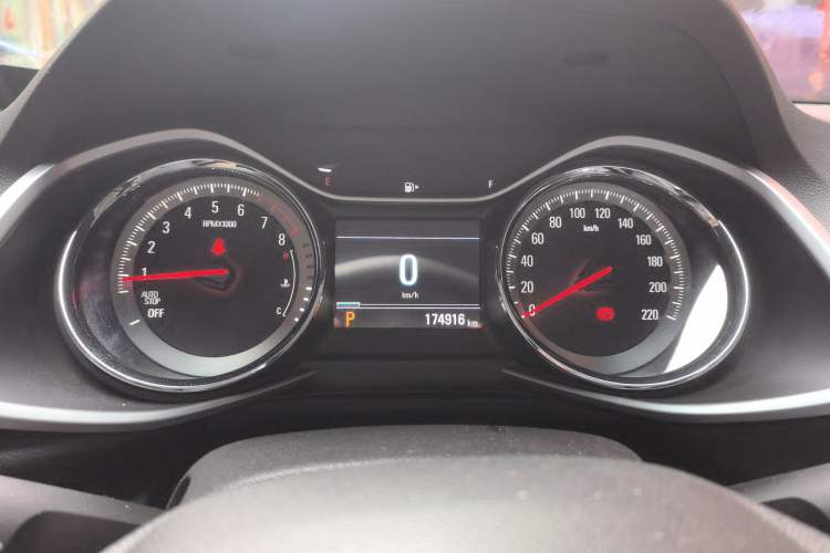 Used Chevrolet Orlando 2020 Light Hybrid Redline 530T Automatic Enjoyment Edition (5+2 Models) Instrument Cluster