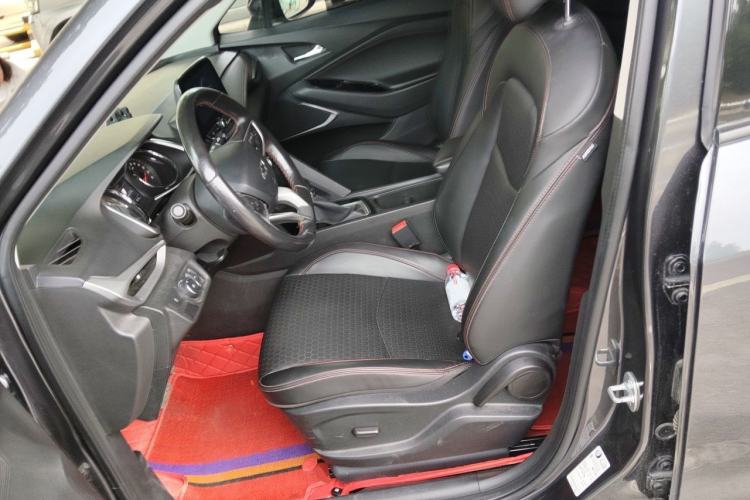 Used Chevrolet Orlando 2020 Light Hybrid Redline 530T Automatic Enjoyment Edition (5+2 Models) Left Front Seat