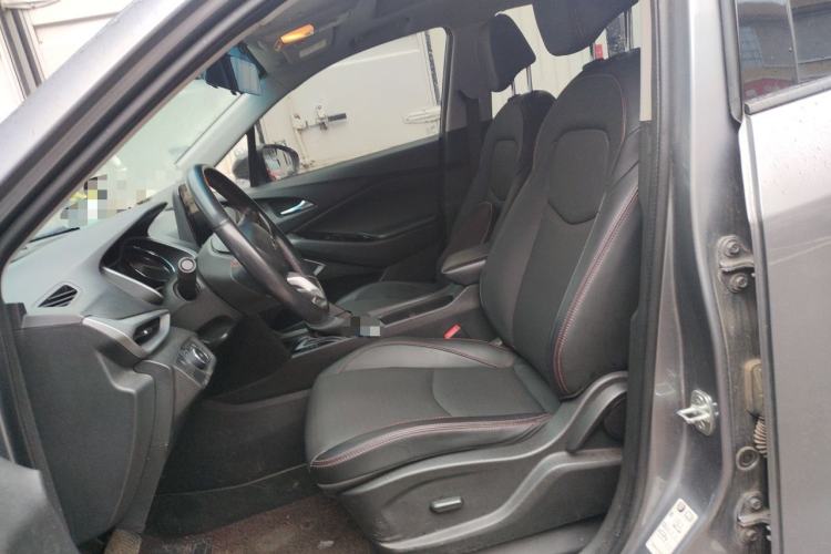 Used Chevrolet Orlando 2020 Light Hybrid Redline 530T Automatic Enjoyment Edition (5+2 Models) Left Front Seat