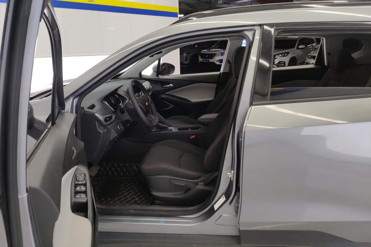 Used Chevrolet Orlando 2020 Mild Hybrid 530T Automatic Enjoyment Edition (5+2 Models) Left Front Seat