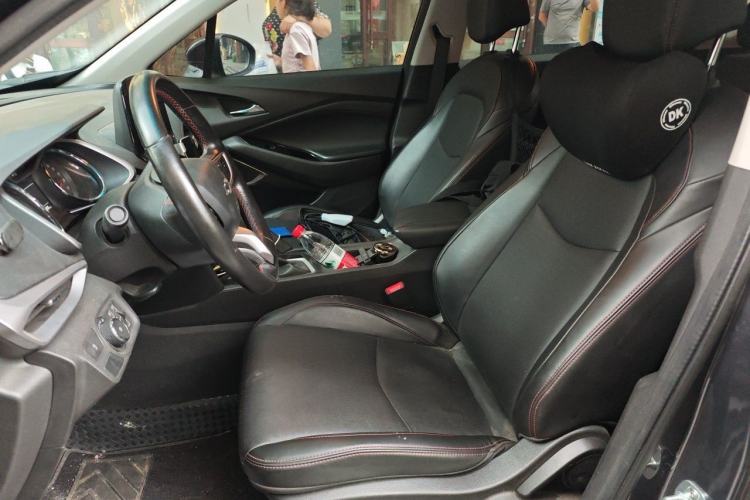Used Chevrolet Orlando 2020 Light Hybrid Redline 530T Automatic Enjoyment Edition (5+2 Models) Left Front Seat