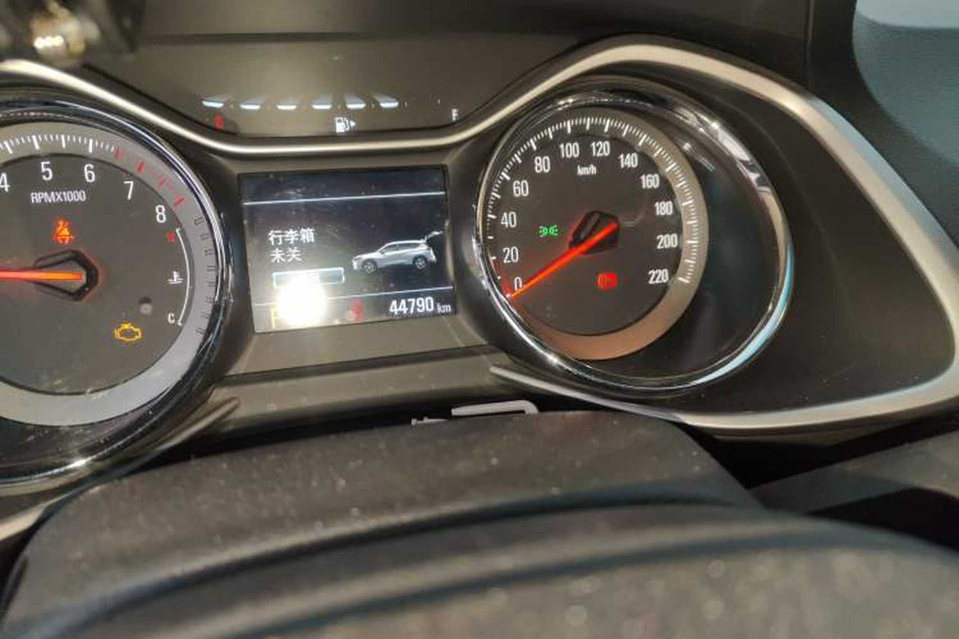 Used Chevrolet Orlando 2020 Light Hybrid Redline 530T Automatic Zhaoxiang Edition (5+2 Models) Odometer Close Up