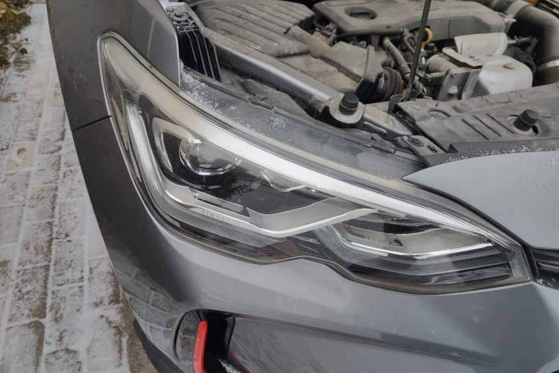 Used Chevrolet Orlando 2020 Light Hybrid Redline 530T Automatic Zhaoxiang Edition (5+2 Models) Right Front Headlight