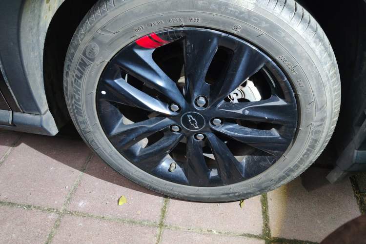 Used Chevrolet Orlando 2020 Light Hybrid Redline 530T Automatic Enjoyment Edition (5+2 Models) Right Front Wheel Hub
