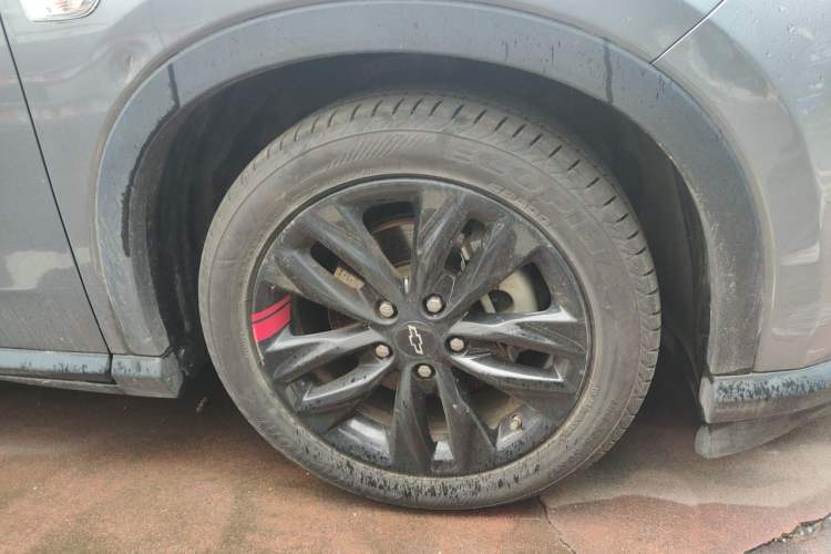 Used Chevrolet Orlando 2020 Light Hybrid Redline 530T Automatic Enjoyment Edition (5+2 Models) Right Front Wheel Hub