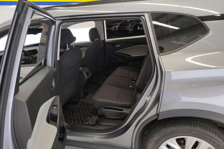 Used Chevrolet Orlando 2020 Mild Hybrid 530T Automatic Enjoyment Edition (5+2 Models) Right Rear Seat