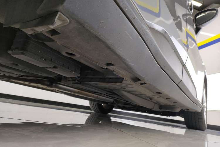 Used Chevrolet Orlando 2020 Mild Hybrid 530T Automatic Enjoyment Edition (5+2 Models) Right Side Sill