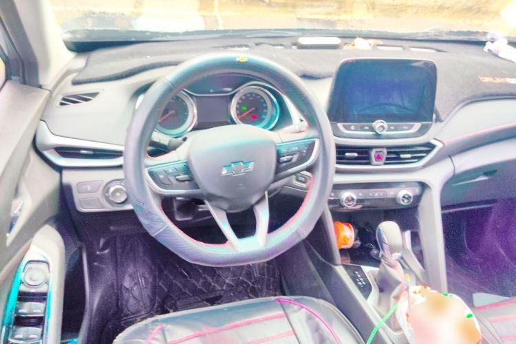 Used Chevrolet Orlando 2020 Light Hybrid Redline 530T Automatic Enjoyment Edition (5+2 Models) Steering Wheel