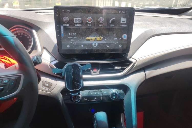Used Chevrolet Orlando 2020 Mild Hybrid 530T Automatic Enjoyment Edition (5+2 Models) Audio And AC Panel
