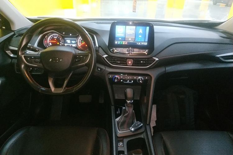 Used Chevrolet Orlando 2020 Light Hybrid Redline 530T Automatic Enjoyment Edition (5+2 Models) Center Console