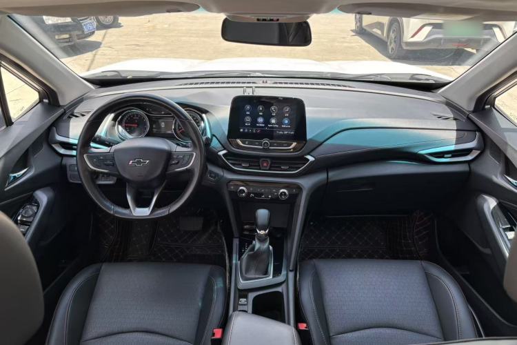 Used Chevrolet Orlando 2020 Light Hybrid Redline 530T Automatic Enjoyment Edition (5+2 Models) Center Console