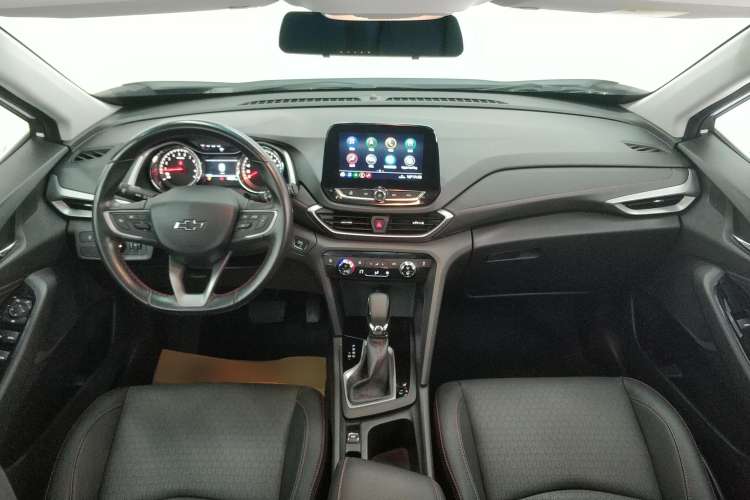 Used Chevrolet Orlando 2020 Light Hybrid Redline 530T Automatic Enjoyment Edition (5+2 Models) Center Console