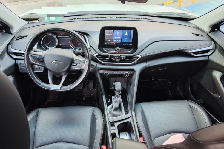 Used Chevrolet Orlando 2020 Light Hybrid Redline 530T Automatic Enjoyment Edition (5+2 Models) Center Console