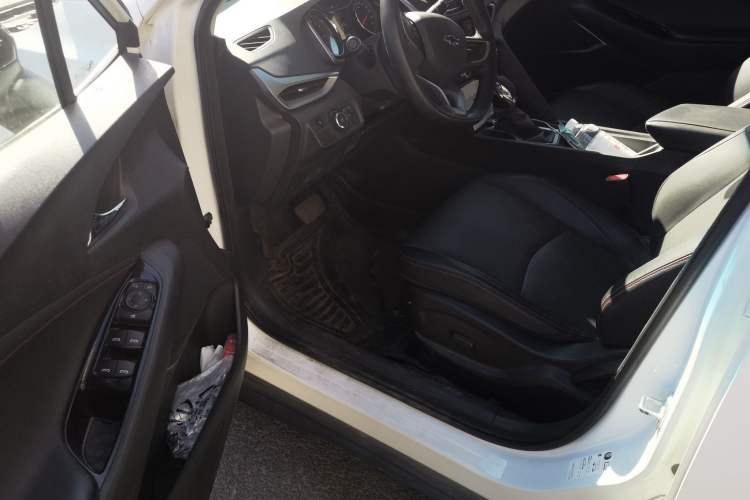 Used Chevrolet Orlando 2020 Light Hybrid Redline 530T Automatic Zhaoxiang Edition (5+2 Models) Driver Seat