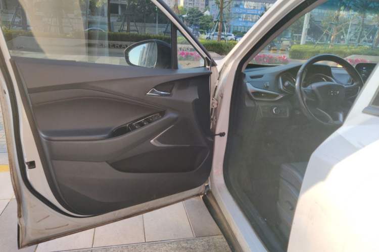 Used Chevrolet Orlando 2020 Light Hybrid Redline 530T Automatic Enjoyment Edition (5+2 Models) Driver Seat