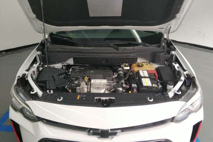 Used Chevrolet Orlando 2020 Light Hybrid Redline 530T Automatic Enjoyment Edition (5+2 Models) Engine Bay