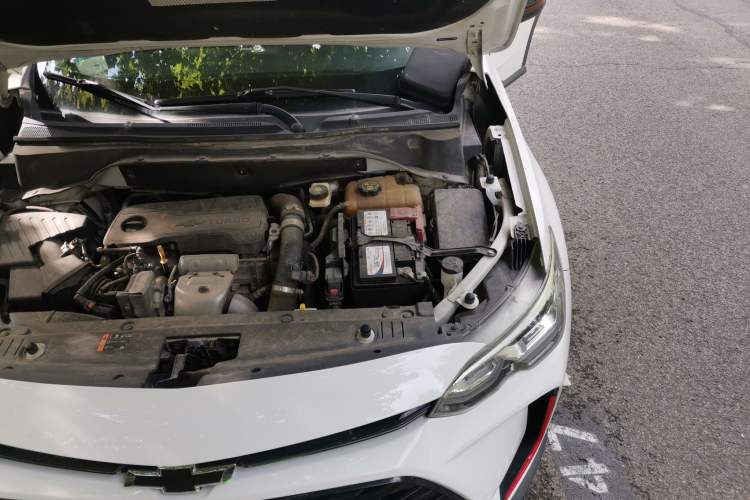 Used Chevrolet Orlando 2020 Light Hybrid Redline 530T Automatic Enjoyment Edition (5+2 Models) Engine Bay Left