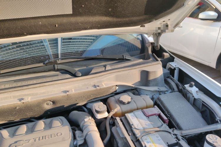 Used Chevrolet Orlando 2020 Light Hybrid Redline 530T Automatic Enjoyment Edition (5+2 Models) Engine Bay Left