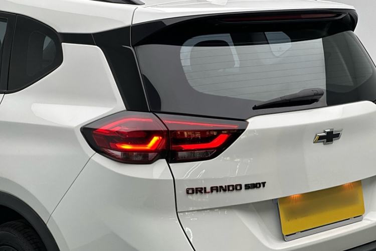Used Chevrolet Orlando 2020 Light Hybrid Redline 530T Automatic Enjoyment Edition (5+2 Models) Exterior 10