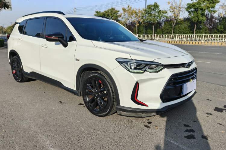 Used Chevrolet Orlando 2020 Light Hybrid Redline 530T Automatic Enjoyment Edition (5+2 Models) Exterior 2