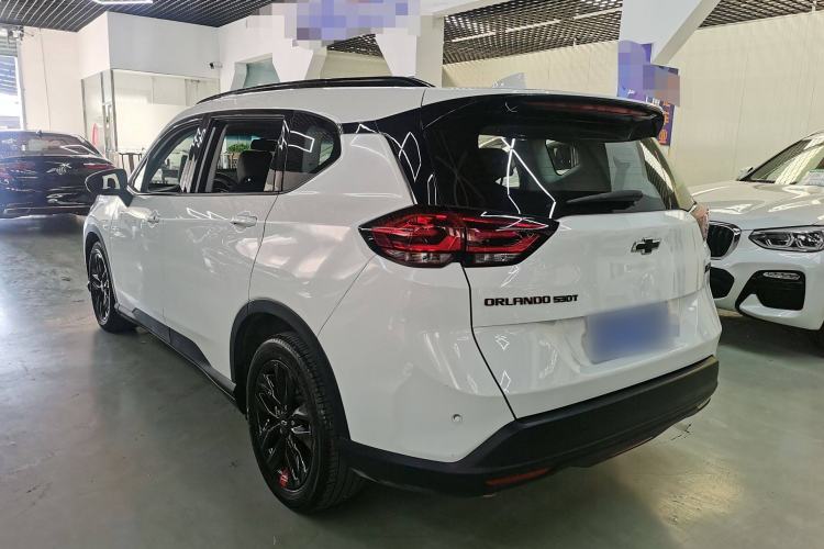 Used Chevrolet Orlando 2020 Light Hybrid Redline 530T Automatic Enjoyment Edition (5+2 Models) Exterior 3