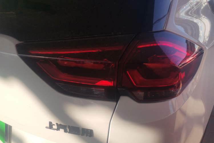 Used Chevrolet Orlando 2020 Light Hybrid Redline 530T Automatic Enjoyment Edition (5+2 Models) Exterior 5
