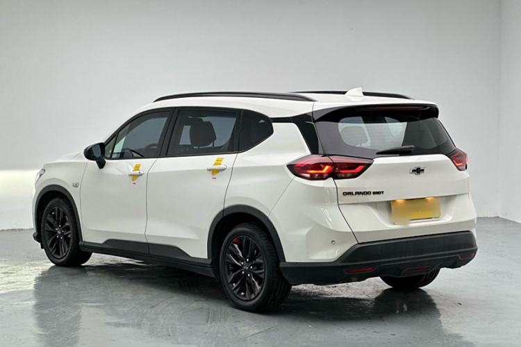 Used Chevrolet Orlando 2020 Light Hybrid Redline 530T Automatic Enjoyment Edition (5+2 Models) Exterior 5