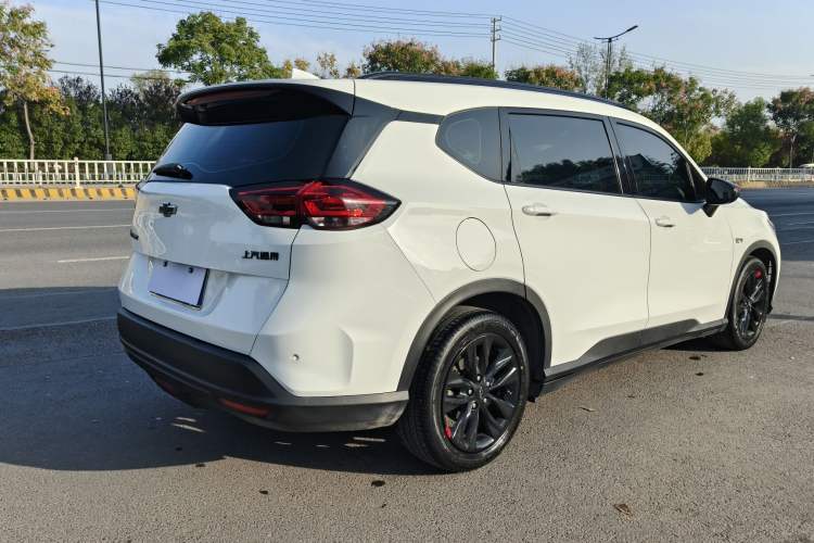 Used Chevrolet Orlando 2020 Light Hybrid Redline 530T Automatic Enjoyment Edition (5+2 Models) Exterior 7