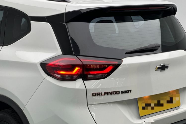 Used Chevrolet Orlando 2020 Light Hybrid Redline 530T Automatic Enjoyment Edition (5+2 Models) Exterior 8