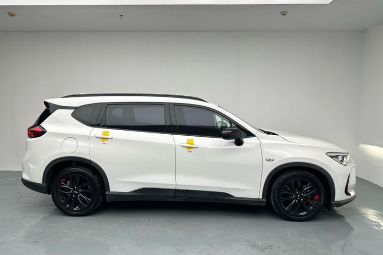 Used Chevrolet Orlando 2020 Light Hybrid Redline 530T Automatic Enjoyment Edition (5+2 Models) Exterior 8