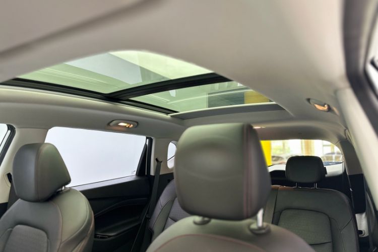 Used Chevrolet Orlando 2020 Light Hybrid Redline 530T Automatic Enjoyment Edition (5+2 Models) Headliner