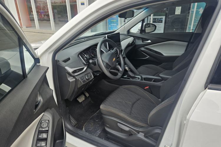 Used Chevrolet Orlando 2020 Mild Hybrid 530T Automatic Enjoyment Edition (5+2 Models) Interior 2