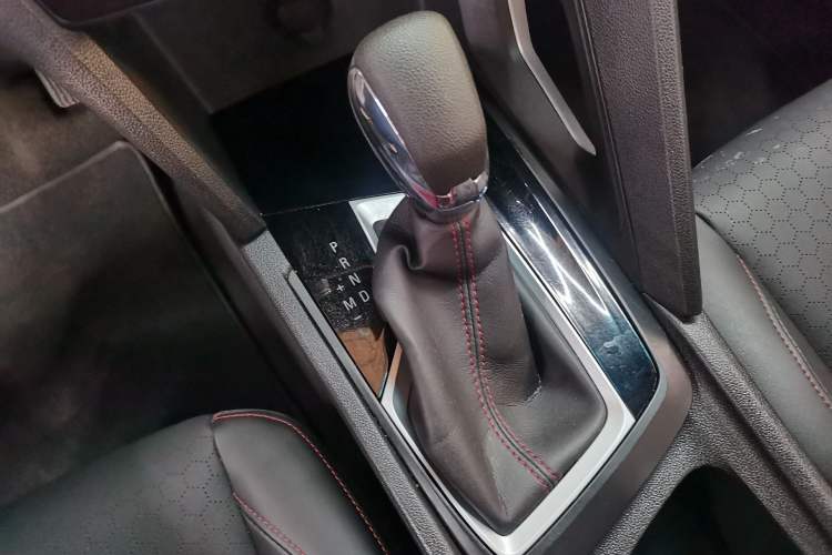 Used Chevrolet Orlando 2020 Light Hybrid Redline 530T Automatic Enjoyment Edition (5+2 Models) Interior 3