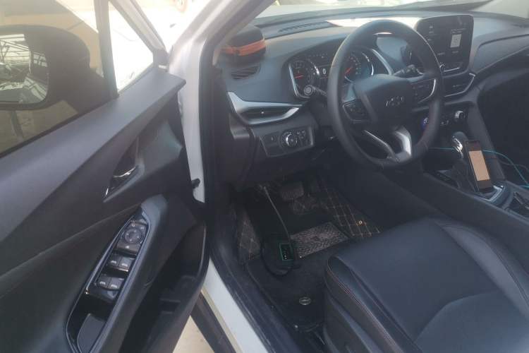 Used Chevrolet Orlando 2020 Light Hybrid Redline 530T Automatic Enjoyment Edition (5+2 Models) Interior 3