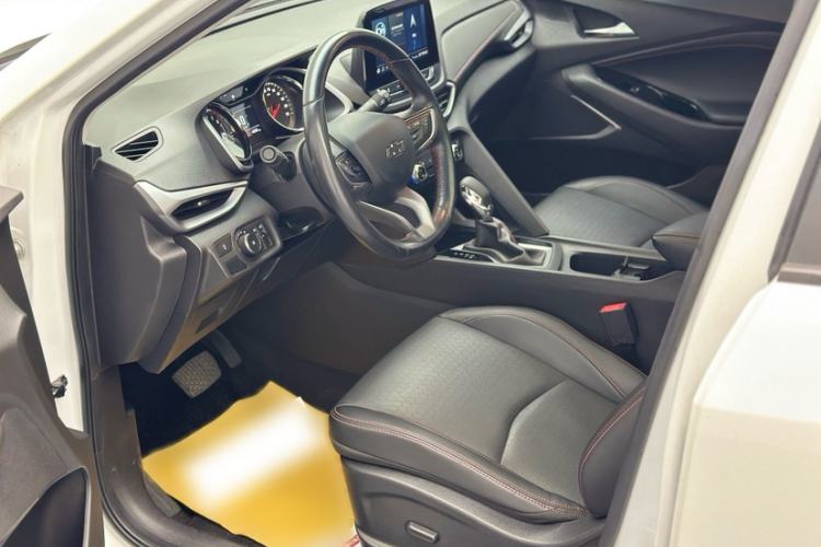 Used Chevrolet Orlando 2020 Light Hybrid Redline 530T Automatic Enjoyment Edition (5+2 Models) Interior 5