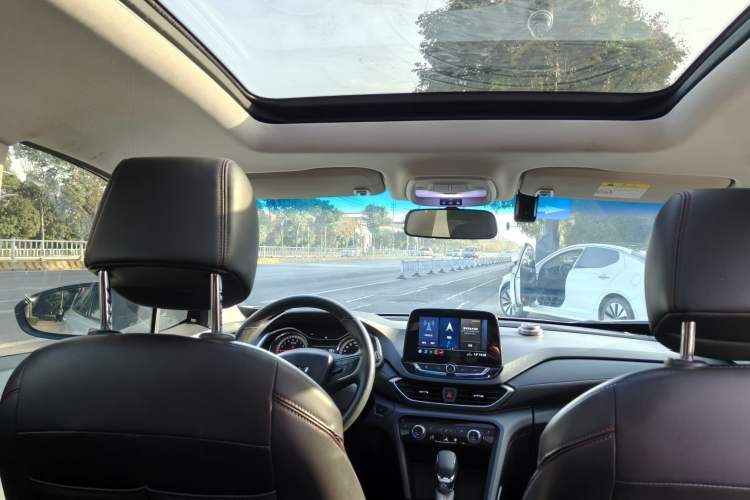 Used Chevrolet Orlando 2020 Light Hybrid Redline 530T Automatic Enjoyment Edition (5+2 Models) Interior 5
