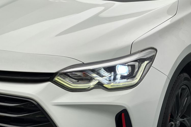 Used Chevrolet Orlando 2020 Light Hybrid Redline 530T Automatic Enjoyment Edition (5+2 Models) Left Front Headlight